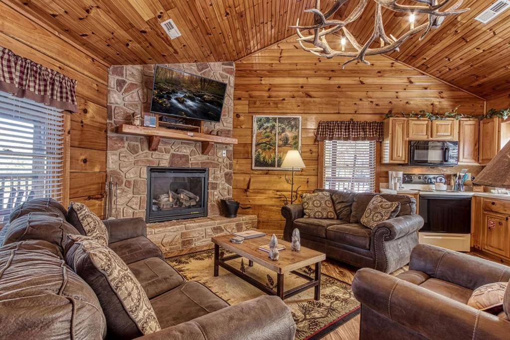 The Nut House, Hot Tub, Game Room, Wifi, 1089 Free Tickets Each Paid Day, Dollywood And More! Пиджен-Фордж Экстерьер фото