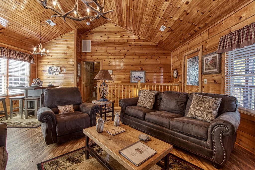 The Nut House, Hot Tub, Game Room, Wifi, 1089 Free Tickets Each Paid Day, Dollywood And More! Пиджен-Фордж Экстерьер фото