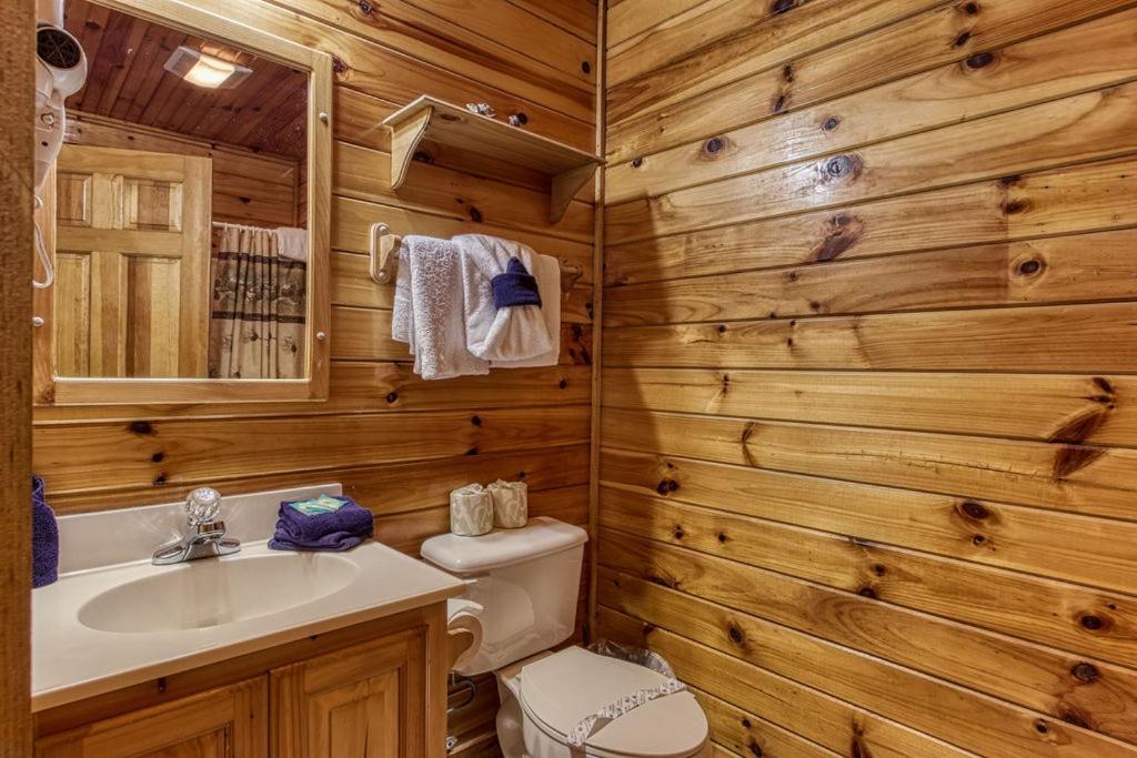 The Nut House, Hot Tub, Game Room, Wifi, 1089 Free Tickets Each Paid Day, Dollywood And More! Пиджен-Фордж Экстерьер фото