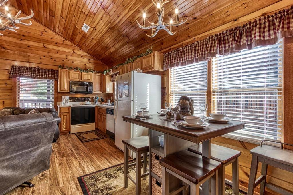 The Nut House, Hot Tub, Game Room, Wifi, 1089 Free Tickets Each Paid Day, Dollywood And More! Пиджен-Фордж Экстерьер фото
