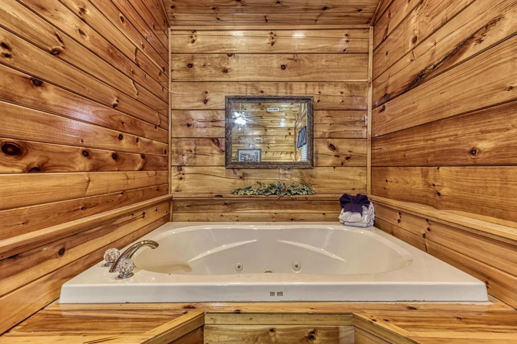 The Nut House, Hot Tub, Game Room, Wifi, 1089 Free Tickets Each Paid Day, Dollywood And More! Пиджен-Фордж Экстерьер фото